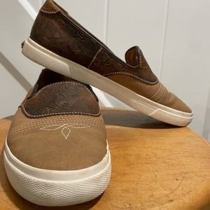 Durango slip on leather shoe